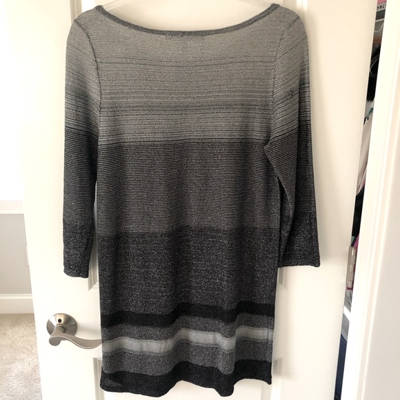 White House Black Market top - Picture 1 of 4